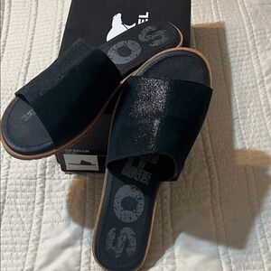 Sorel Women's Black Suede Slide Sandals